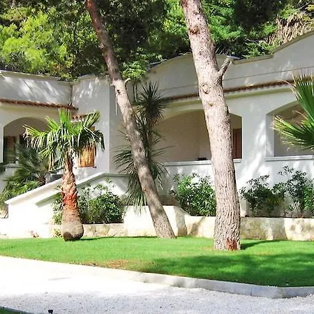 Baia Dei Lombardi Hotel